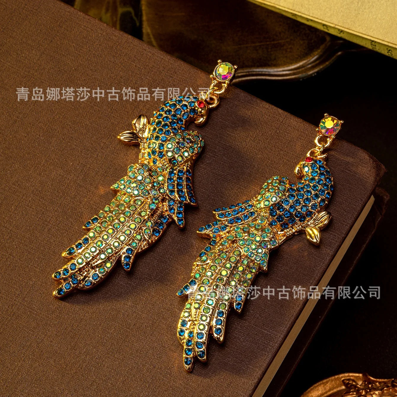 Vintage Style Jewelry Set European and American Heavy Craft Luxurious Parrot Earrings Necklace