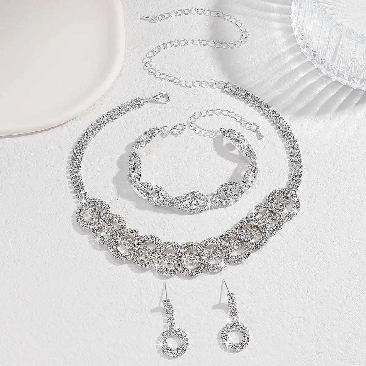 3pcs Fashion Jewelry Set with Rhinestone Inlaid Round Necklace Earrings Jewelry Set Suitable for Women's Party Accessories