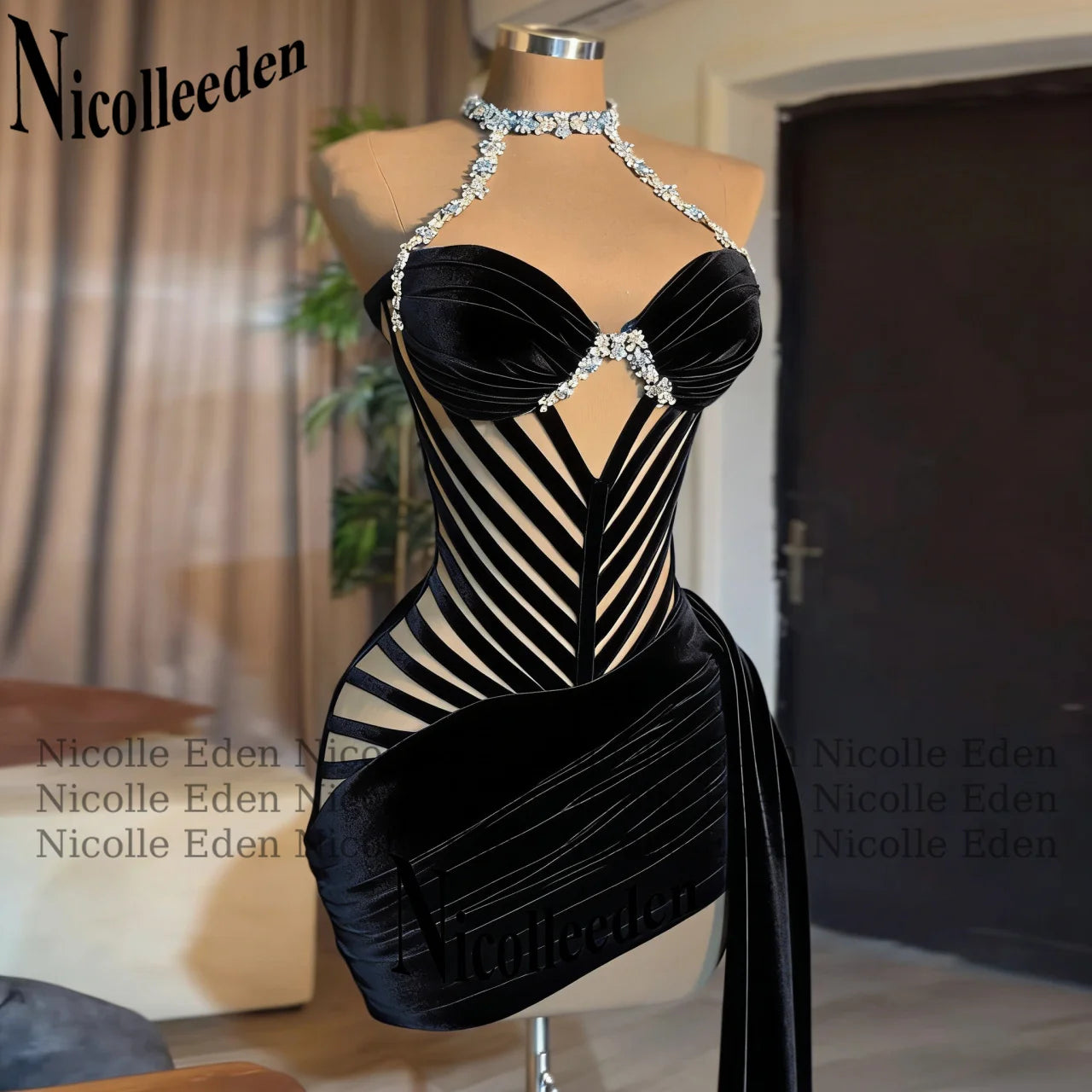 Nicolle Elegant Pleats Cocktail Dresses for Women Rhinestones Halter Sleeveless Party Gowns Vestidos De Festa Customized