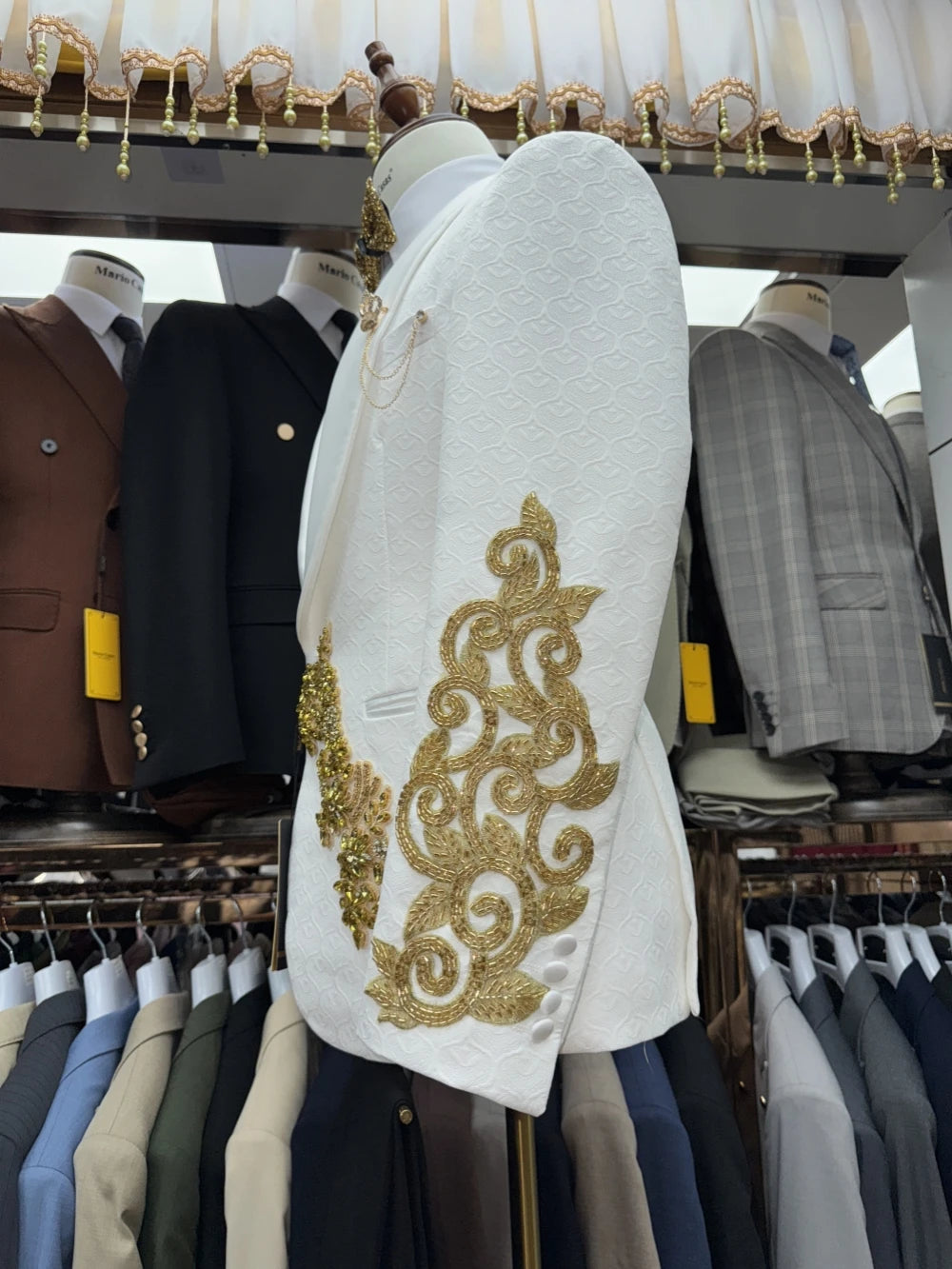 New Arrival Golden Beaded Men's Suits 3 Pieces Wedding Groom Sets Ellegant Jacquard Suit Set For Men Banquet Party Tuxedo
