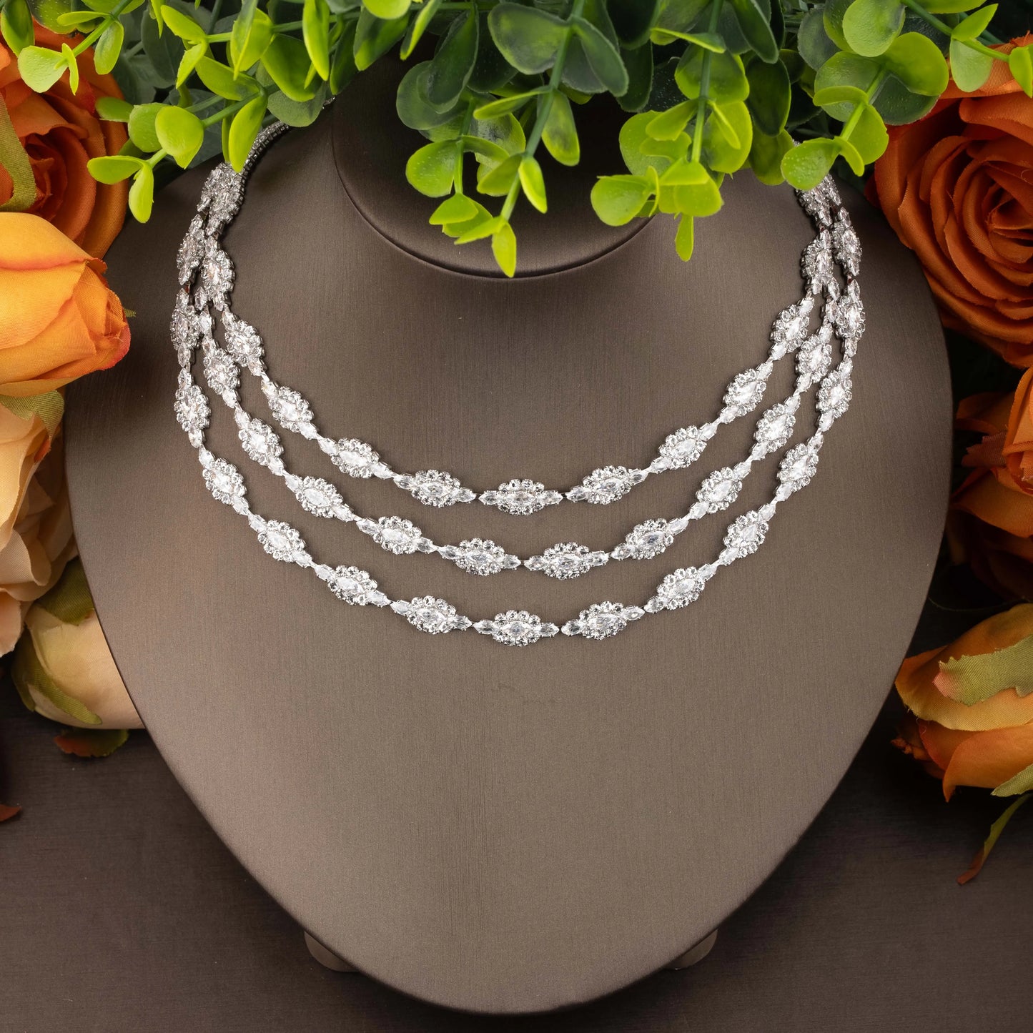 1 Set of Luxurious and Elegant Jewelry Set with Shiny Cubic Zirconia, Three-Layer Stacked Flower Cluster Decoration, Suitable for Women to Wear at Weddings and Banquets. Gift Box Not Included