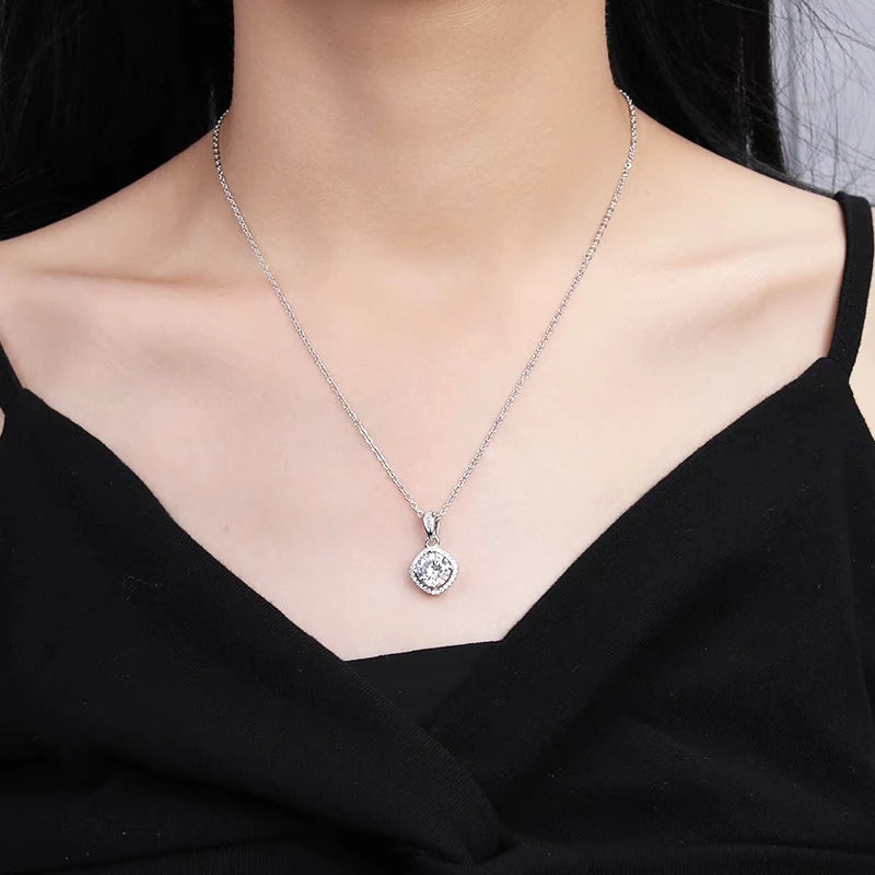 S925 Sterling Silver High Jewellery 100% Moissanite Pendant Necklace D Colour with GRA Certificate for Ladies' Wedding, Party